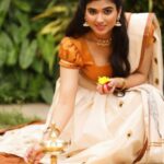Pragya Nagra Instagram - 🌾🌾శోభకృత్ నామ సంవత్సరం అందరిలో ఆనందం, నవ్వులను నింపాలి. అందరి జీవితాలు సుఖ, సంతోషాలతో వర్థిల్లాలి. మీకు మీ కుటుంబ సభ్యులకు శోభకృత్ నామ సంవత్సర ఉగాది శుభాకాంక్షలు.🌾🌾🥭🌿🌶️ Wish You and Your Family Members A Very Happy and Prosperous UGADI 😊 #ఉగాది2023 ✨ #HappyUgadi 💚 Costumes - @ivalinmabia Photography - @camerasenthil Makeup - @yuvas_makeover Shoot organised by @rrajeshananda #ugadi #ugadi2023 #gudipadwa #ugadispecial #happyugadi #padwa #mantra #durgapuja #krishnavani #navratri #navratrispecial #maadurga #festivalfashion #festivelook #desi #teluguammayi #telugu #traditional #indianwear #traditionallook #hyderabadblogger #hyderabadinfluencer #hyderabadinsta #hyderabadbloggers #teluguactress #teluguheroine #telugumovie #telugumovies