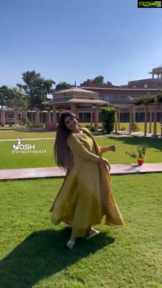Pragya Nagra Instagram - #JoshMeinAaja @officialjoshapp @joshapp.tamil