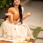 Pragya Nagra Instagram - 🌺Andariki Ugadi Subhakankshalu🌺 Costumes - @ivalinmabia Photography - @camerasenthil Makeup - @yuvas_makeover Shoot organised by @rrajeshananda #ugadi #ugadi2023 #gudipadwa #ugadispecial #happyugadi #padwa #mantra #durgapuja #krishnavani #navratri #navratrispecial #maadurga #festivalfashion #festivelook #desi #teluguammayi #telugu #traditional #indianwear #traditionallook #hyderabadblogger #hyderabadinfluencer #hyderabadinsta #hyderabadbloggers #teluguactress #teluguheroine #telugumovie #telugumovies