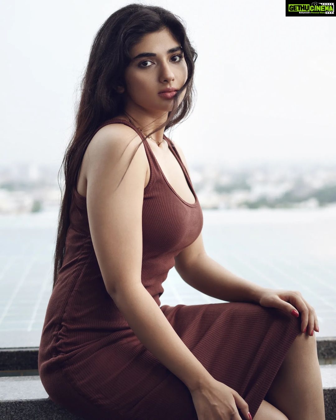 Pragya Nagra Instagram - Hey Senorita ✨️ PC @dxgphotographer @prajithdxg Styling @anchita_nagra Location @skycuratedasiandining #telugugirls #telugumemes #teluguammayi #teluguactress #tamilgirls #telugugirl #telugucinema #teluguboys #keralagirls #tollywood #biggbosstelugu #telugureels #trending #hyderabad #micset #telugustatus #teluguhot #tamilgirl #tamilponnu #telugumovies #telugusongs #maheshbabu #telugupeople #vijaydevarakonda #telugubgm #bollywood #alluarjun #teluguwhatsappstatus #samantha #tamilheroine