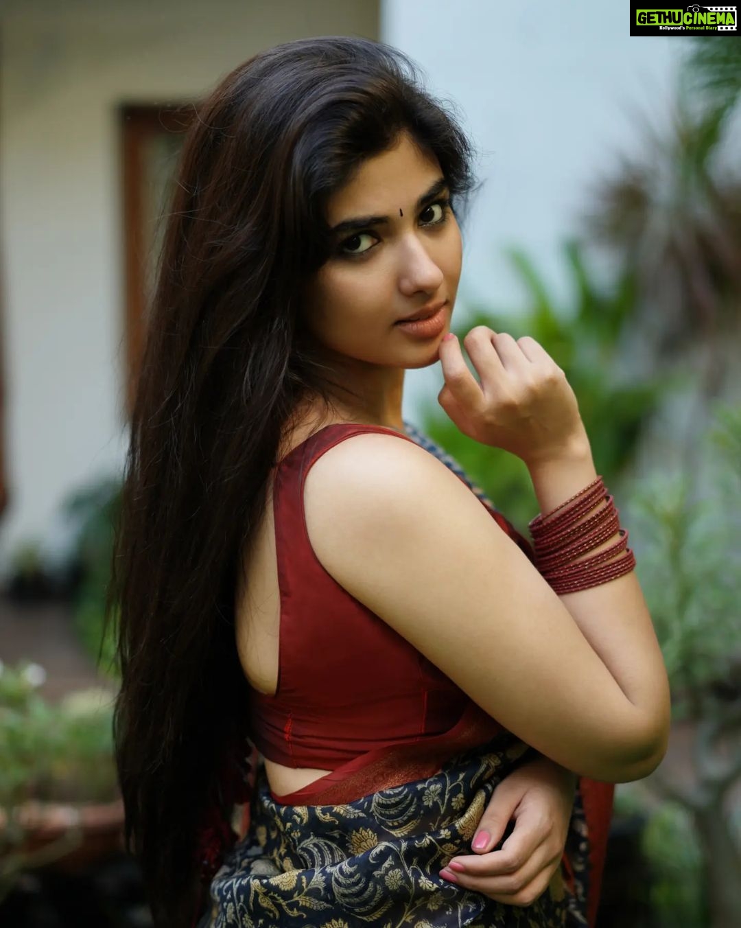 Pragya Nagra Instagram - HONEYBEE π PC @dxgphotographer @prajithdxg Saree @ange.in #tamil #kollywood #tamilmemes #tamilcinema #tamilnadu #tamilactress #chennai #tamilsong #tamilbgm #tamilstatus #tamilsongs #tamillyrics #tamilmovie #kerala #keralagram #mallu #malayalam #kochi #keralagodsowncountry #malayali #keralatourism #godsowncountry #mallugram #malappuram #kozhikode #mollywood #keralam #kannur #keralagallery #keralaattraction