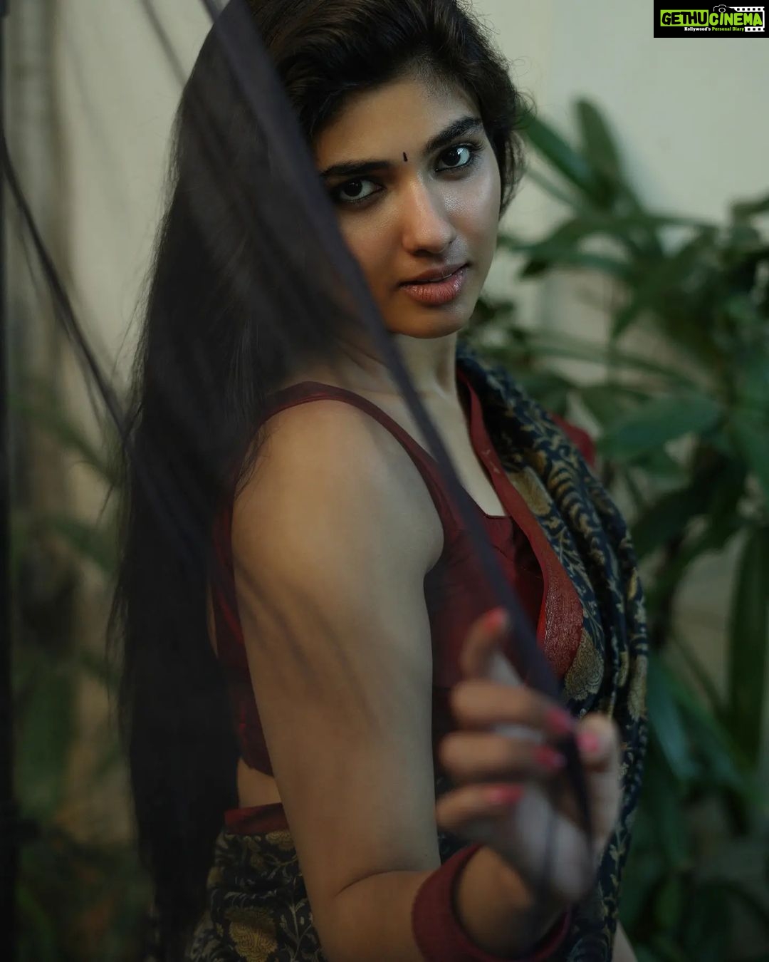 Pragya Nagra Instagram - HONEYBEE π PC @dxgphotographer @prajithdxg Saree @ange.in #tamil #kollywood #tamilmemes #tamilcinema #tamilnadu #tamilactress #chennai #tamilsong #tamilbgm #tamilstatus #tamilsongs #tamillyrics #tamilmovie #kerala #keralagram #mallu #malayalam #kochi #keralagodsowncountry #malayali #keralatourism #godsowncountry #mallugram #malappuram #kozhikode #mollywood #keralam #kannur #keralagallery #keralaattraction