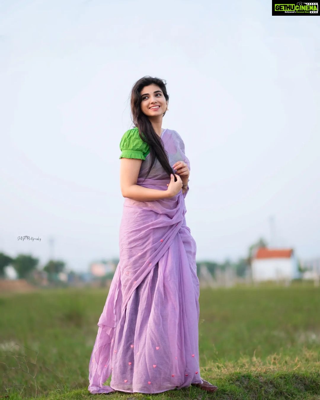Pragya Nagra Instagram - காற்று வெளியிடை🌸 Photography @sathyaphotography3 🥰 #manirathnam #arrahman #maniratnam #okkanmani #kollywood #tamilcinema #alaipayuthey #maniratnammagic #thalapathy #kollywoodcinema #arr #kaatruveliyidai #arrahmanmusic #love #dhanush #arrahmanbgm #gvm #gauthamvasudevmenon #tamil #movieframes #vtv #tamilsongs #tamilbgm #tamilsong #movieframe #arrahmanmusical #arrahaman #yuvan #maniratnamfilm #nithyamenon