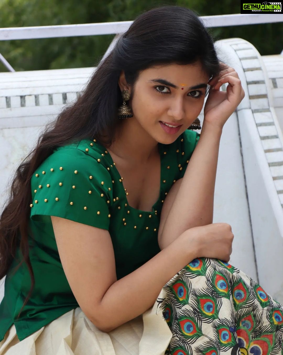 Pragya Nagra Instagram - "Njangal ee street la pudhiya thamasukaran"๐๐ธ PC @stillsanbhu ๐ธ Pattu Pavadu @kerala_bygone_fashion ๐ฅฐ #mallugirl #kerala #mallu #mallugram #malluactress #mollywood #anusithara #malayali #keralagallery #malayalamactress #keralagram #malayalam #malluhot #malluwood #love #keralaactress #tamilactress #kochi #nikhilavimal #mohanlal #keraladiaries #mollywoodactress #malluaunty #keralam #keralagodsowncountry #saniyaiyappan #keralagirls #mammootty #rajishavijayan #kozhikode