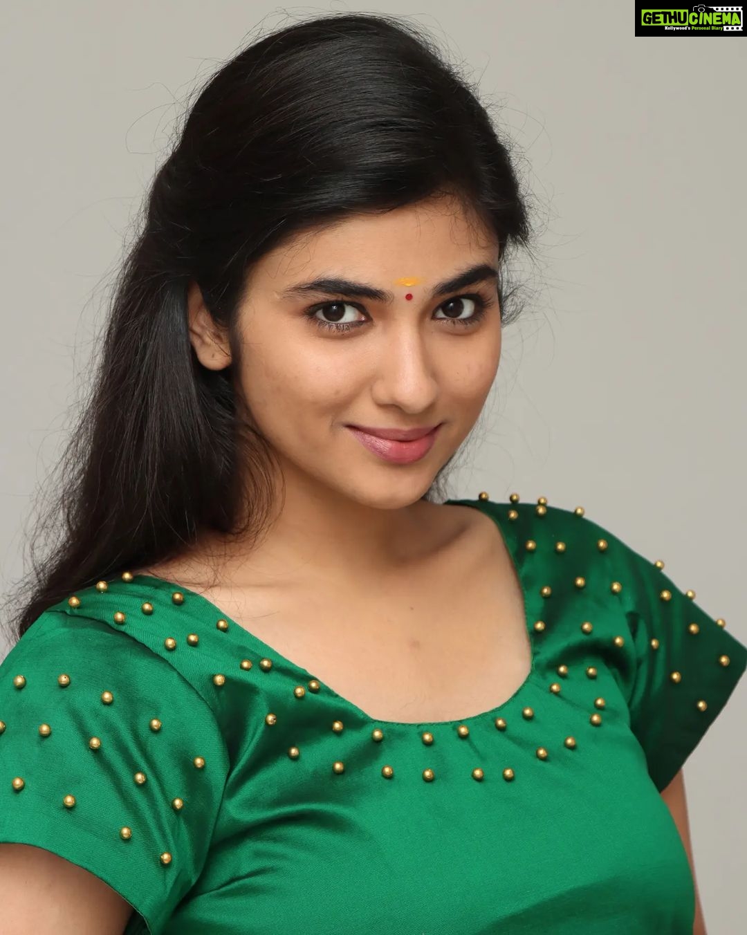 Pragya Nagra Instagram - "Njangal ee street la pudhiya thamasukaran"๐๐ธ PC @stillsanbhu ๐ธ Pattu Pavadu @kerala_bygone_fashion ๐ฅฐ #mallugirl #kerala #mallu #mallugram #malluactress #mollywood #anusithara #malayali #keralagallery #malayalamactress #keralagram #malayalam #malluhot #malluwood #love #keralaactress #tamilactress #kochi #nikhilavimal #mohanlal #keraladiaries #mollywoodactress #malluaunty #keralam #keralagodsowncountry #saniyaiyappan #keralagirls #mammootty #rajishavijayan #kozhikode
