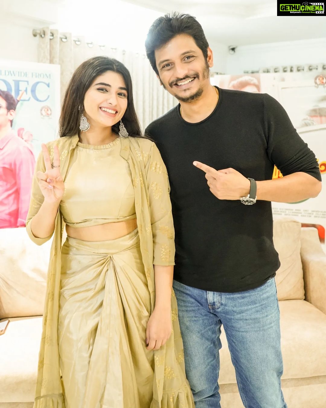 Pragya Nagra Instagram - Happiest Birthday to the most amazing human, my dream-debut hero & a larger-than-life actor @actorjiiva 🥰❤️ Thankyou for this amazing movie together... It still feels unreal that I have got to perform with you, sit next to you in interviews, and learn so much from you! It has been such an enriching experience knowing you! I hope & pray only the best for you...more wonderful characters from you....that you keep entertaining us with your awesome charisma for years to come! Also, you're a strong and beautiful human being!🔥 And I'd always just hope and wish to be a performer of your calibre some day....🥰❤️