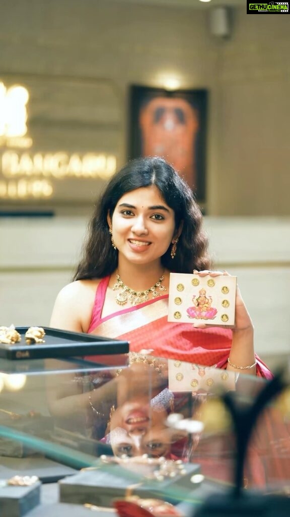 Pragya Nagra Instagram - This Akshaya Tritiya, invite wealth and happiness to your home! Check out @pragyanagra showcasing our limited edition Ashtalakshmi Gold Coins.These are not just a piece of jewellery but a symbol of abundance, prosperity and good fortune that you’ll treasure for years to come.  Visit us this Akshaya Tritiya and take home a piece of divine elegance. #VBJ #VummidiBangaruJewellers #VBJGold #VummidiBangaru #AkshayaTritiya #AkshayaTritiyaOffers #AshtalakshmiCoins #GoldCoins #HandcraftedJewellery #JewelleryDesigner #JewelleryTrends #ChennaiJewelleryStore #USAJewellery #SouthIndianJewellery #TraditionalJewellery