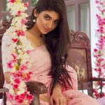 Pragya Nagra Instagram - Saree vibes, desi vibes🌸 Saree @sreelakshanyaa Blouse @yaradesigners VC @alexandervedachalam Make up & Hair @mahiii._.artistry__ Location @thesecretgardenshootingspot #tollywoodactress #tollywood #teluguactress #bollywood #kollywood #rashmikamandanna #kollywoodactress #actress #tamilactress #bollywoodactress #kajalagarwal #rakulpreetsingh #telugu #prabhas #tollywoodactor #alluarjun #samantha #telugucinema #love #anushkashetty #telugumemes #poojahegde #vijaydevarakonda #tamil #samantharuthprabhu #keerthysuresh #tollywoodmovie #nayanthara #anupamaparameswaran #telugusongs The Secret Garden - Shooting Spot