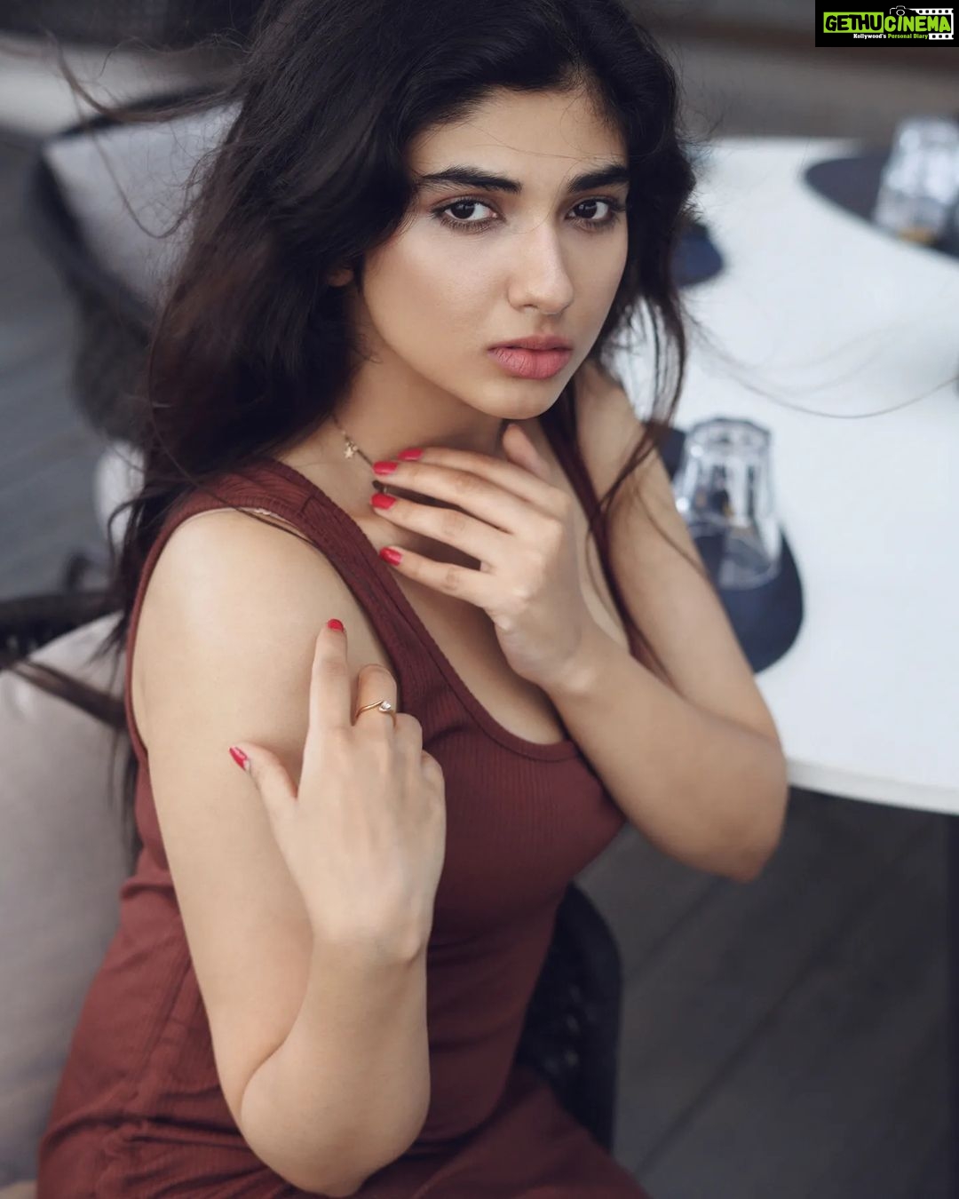 Pragya Nagra Instagram - Hey Senorita ✨️ PC @dxgphotographer @prajithdxg Styling @anchita_nagra Location @skycuratedasiandining #telugugirls #telugumemes #teluguammayi #teluguactress #tamilgirls #telugugirl #telugucinema #teluguboys #keralagirls #tollywood #biggbosstelugu #telugureels #trending #hyderabad #micset #telugustatus #teluguhot #tamilgirl #tamilponnu #telugumovies #telugusongs #maheshbabu #telugupeople #vijaydevarakonda #telugubgm #bollywood #alluarjun #teluguwhatsappstatus #samantha #tamilheroine