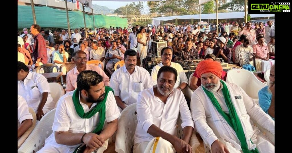 Prakash Raj Instagram - At the #SeedFest2023 #Cheupuza by #FairTradeAllainceKerala … interacting with the farmers ..learning life ..bliss.