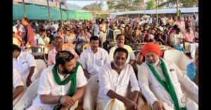Prakash Raj Instagram - At the #SeedFest2023 #Cheupuza by #FairTradeAllainceKerala … interacting with the farmers ..learning life ..bliss.