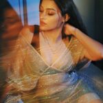 Prakruti Mishra Instagram - Meri andheri raatein Tune chamkadi aake Kaun tu kaun tu kaun tu Tu chandni si hubahu Tu hai meri jaan baby hubahu Tu hai meri jaan lele 🌙 Chandini by @vishalmishraofficial is the mood of the month ❤️ . . @mekaushalkishore lyrics 🫶🏻💕 . . . 📸 @raymudafare 🫶🏻