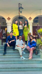 Prakruti Mishra Instagram - Starting the New Year the Right Way 🚀 With my sukoon wale dost 🦋 . . . Happy new year folks 🎉🌎 Be kind , be fun 🤩 . . . . #reels #reelkarofeelkaro #reelsvideo #reelsviral #trendingreels #sukoon #reelsvideos #lisamishra #prakrutimishra #reelslovers #friendship #yaari Taj Fateh Prakash Palace