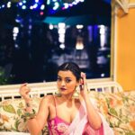 Prakruti Mishra Instagram – Puri duniya ke jazbaat ek Taraf , 
Tujhse woh pehli Mulaqat ek Taraf 🥀
.
.
.
.
.
Wearing @soulbyindian 
Shot by @iamnikhillllllll
