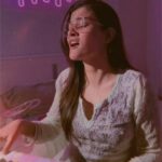 Prakruti Mishra Instagram – Aise kyun ….🥀
.
.
.
Tried this soulful song by @rekha_bhardwaj 
Beautifully written by @rajshekharis 
.
.
@rohitsaraf @taarukraina @mostlysane @vihaansamat 

@mismatchednetflix @netflix_in  @rannvijaysingha 
@devyani.shorey 
.
.

Special thanks @mj5rohitt for making me learn the chords 🎶🎹
.
#reels #reelsinstagram #reelkarofeelkaro #missmatched #rohitsaraf #mostlysane #reelsindia #prakrutimishra #netflix #india #cover #aisekyunmismatched #aisekyun Mumbai, Maharashtra