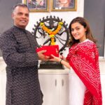 Prakruti Mishra Instagram - When I was a kid I used to learn “odissi ”and I always wanted to start my “kathak” journey as well but somehow skipped a lot of years in between to accomplish my childhood dream and finally after my beautiful odishi journey , I am now a student of the great @rajendrachaturvedi ji for this beautiful journey of “kathak” Hoping to create a great combination of odissi and kathak soon on stage 🙏🏻 Mumbai, Maharashtra