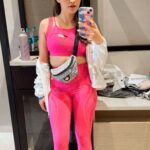 Prakruti Mishra Instagram - Best thing I did was to learn to vibe by myself 👑✨🌈 . . . GRWM of day 1 at @pilatesfestivalindia by @yasminkarachiwala @metaindia #PFIXMETA #prakrutimishra #pilates ##PFIxMETA @meta @chayhere_ @signature24productions