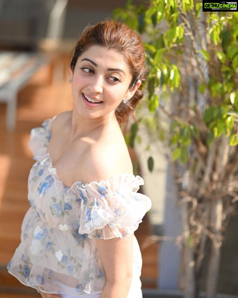 Pranitha Subhash Instagram - Today is truly a Monday like a Sunday MayDay!! 🌤️🩵