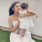 Pranitha Subhash Instagram – Twinning with this tiny human we made ❤️🙈
#monthlybirthday