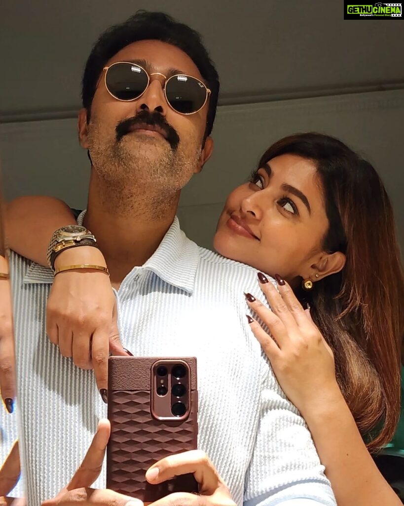 Prasanna Instagram - She is not just my girl. She is My girl, my home, my heart, my soul, my nest and all the rest. Happy Valentine's day ❤️ #happyvalentinesday #sheismyrock #sheismyeverything #myheartandsoul❤️ ♥ my heart ♥