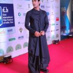 Prateik Babbar Instagram – last evening at the 53rd edition of @iffigoa #2022 🙏🏽

for the special screening of #IndiaLockdown premiering december 2nd only on #ZEE5 🇮🇳🔒

outfit : @rishtabyarjunsaluja 
styling : @who_wore_what_when 

my glam dream team❕
hair : @kaustubhpevekar 
makeup : @makeupbykanther @kajol_kanther 
bts : @pushkar_soni4777 

p.s. – thank you for a wonderful evening @iffigoa @imbhandarkar @penmovies @pjmotionpictures @pranavjain27 @saietamhankar @shwetabasuprasad11 @aahanakumra @hrishitaa_bhatt @sanjay_dawra ❤️ IFFI Goa