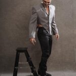 Prateik Babbar Instagram – @gq 🖤

you know how we do❕

jacket : @alterx.x 
shoes : @voganow 
shades : @calvinklein 
jewels : @alexandermcqueen @harleydavidson 

styled by my genius brotha @rahulvijay1988 & yours truly 🖤

shoutout❕my glam dream team❕
hair : @kaustubhpevekar @kaustubh_pevekar 
makeup : @kajol_kanther @makeupbykanther 
bts : @pushkar_soni4777 

photographed by ace @montypanesarphotography 🙏🏽

#GQMOTY2022 @gqindia 🖤 GQ Men of the Year Awards night