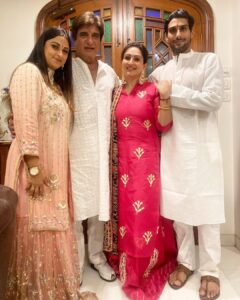 Prateik Babbar Instagram - diwali mubaarak 🪔❤️