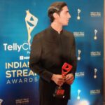 Prateik Babbar Instagram – SO THIS HAPPENED‼️

“YOUTH ICON” & “MASTER OF VERSATILITY” for my show CHAKRAVYUH‼️

humbled & grateful 🙏🏽 thank you so much for this honour‼️

@tellychakkar @mxplayer @applausesocial @mayavidonline #ITSA2022 ❤️🙏🏽