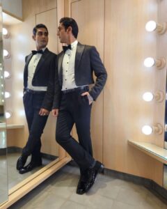 Prateik Babbar Instagram - about last night 🖤

for the #FilmfareAwards2022 🖤#Wolf777NewsFilmfareAwards #2022 🖤

wearing maestro @shahabduraziofficial & shoes by @louboutinworld 🔥🖤

styled by the genius @rahulvijay1988 & my superstar @tanster24 🔥🖤

shoutout to my glam team & dream team @kajol_kanther @kaustubhpevekar @pushkar_soni4777 we clean up good! 🔥🖤

thank you all for making me look & feel like a zillion bucks! ❤️

p.s. - i love you @jiteshpillaai & team #filmfare @anewradha ❤️ thank you for having me! ❤️

@filmfare 🖤❤️