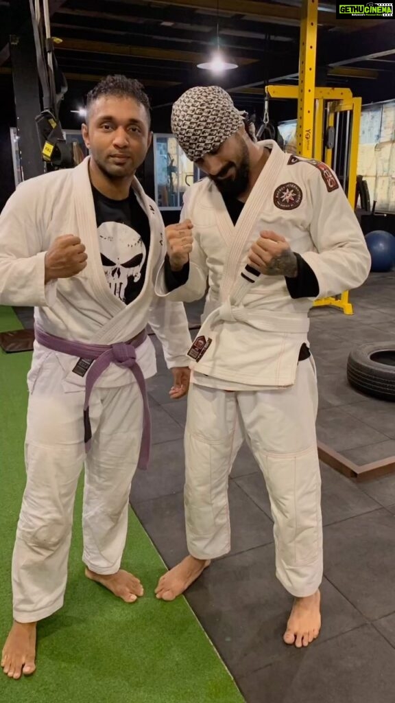 Prateik Babbar Instagram - happy born day to my sensei 🔥🥋 welcome to the dirty thirties coach‼️ @rohityson_ ❤️ Higher Frequencies