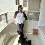 Prateik Babbar Instagram - catching my light.. ☀️ #2023 #HomeBound #NoFilter 🔱