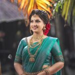 Pratheeksha G Pradeep Instagram - If life were predictable it would cease to be life, and be without flavor…❤️❤️ Designer @nova_fashion_boutique_by_brind Makeup 💄 @greenlife_divyarun Click @_lalu_photography_ Jewls @haiziaramakeover #bride #look #lovly Thiruvananthapuram, Kerala, India