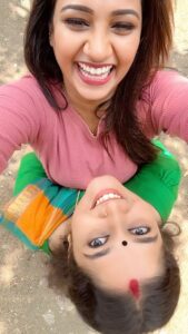 Pratheeksha G Pradeep Instagram - Trend withu Susu….

@susmitha.prabhakaran 

#trendingaudio #video #réel #instagram