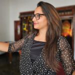 Pratheeksha G Pradeep Instagram – Kannadii…👓..

#specs #lovelife #blacklove #loosehair