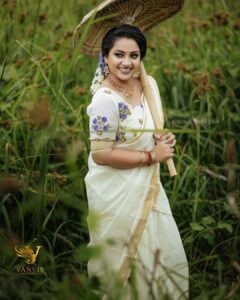 Pratheeksha G Pradeep Instagram - 🌼🌼

Makeup&Hair💄:@vanvis_makeup_artistry

Costume👗 :@for_ever_designs

Flower🌸:@blackgold_designingstudio

Camera📸:@nbn_uthradam_

Edits📸:@sam_retouch

Special thanks to @itz_me_vivek_v_raj_rwh @rajanwatchhouse