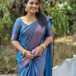 Pratheeksha G Pradeep Instagram - 💙💙💙 . . Sareee @collections.cathys Jewllery @aswa_plaza_ .. #shooting #zeekeralam #celebration #neeyumnjaanum Merryland