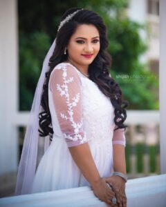 Pratheeksha G Pradeep Instagram - Every angel is terrifying…!!!
.
.
.
👗@shreyasboutique2016 & @mudra_by_maria 
💄 @life_beauty_salon_bridalmakeup 
Click @shijithphotography