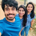 Pratheeksha G Pradeep Instagram - Blue family..💙💙💙 . . @chippy_ullas @varun_v_k_varun Veli Lake Tourist Village, Kerala