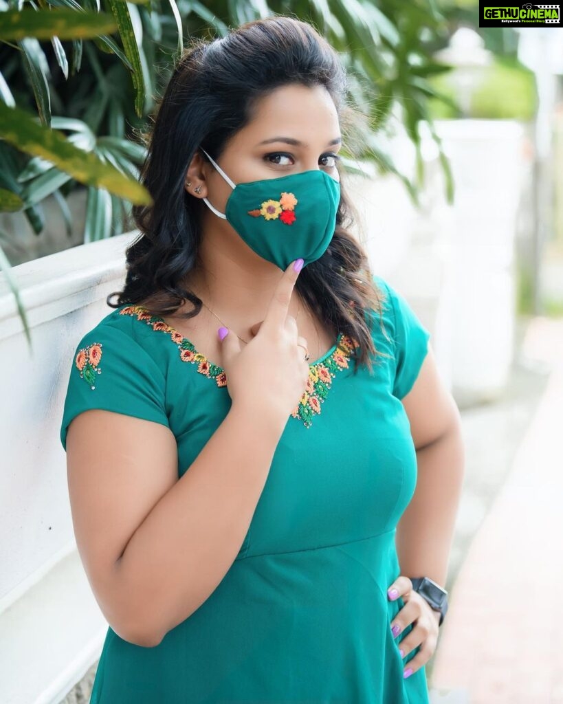 Pratheeksha G Pradeep Instagram - Green is the fresh emblem of well founded hopes. ..💚💚💚 . . @for_ever_designs @shijithphotography @life_beauty_salon_bridalmakeup Thiruvananthapuram, Kerala, India