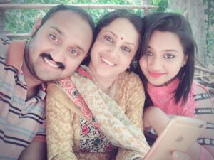 Pratheeksha G Pradeep Instagram - Remembering my Mom ❤️❤️… 

It’s one year now since she has passed.. 
It is a great absence and nobody could replace her place. Her life lived and efforts made for us, has kept me inspired to become better and better every single day !! And I am close to sure that I will lead my life in such a way to make her all dreams come true. I am knowing that you are blessing us from above the heaven !!!