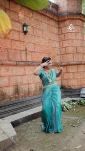 Pratheeksha G Pradeep Instagram - Pathili kamariya…😜😜

@kunjuzz_official_ 
@ajin_arathy 
@greenlife_divyarun 
@_lalu_photography_ 
@haiziaramakeover 

#trendy #réel #newpost