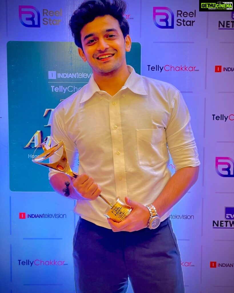 Pravisht Mishra Instagram - BEST ACTOR MALE ✨🧿 Firsts are always special! Gratitude fills my heart as I accept this incredible honor of the Best Actor Male award. I am deeply humbled and profoundly thankful for this recognition @the_indian_telly_awards Words cannot express the depth of my gratitude to the incredible makers of Banni Chow Home Delivery @starplus @shashisumeetproductions Thankyou @shashisumeet Maam 🤍 @sumeetm sir🤍 your unwavering belief in me and your tireless dedication to bringing this show to life have been instrumental in the success. From the very beginning, you entrusted me with this challenging role, and I am forever grateful for the opportunity to showcase my craft under your guidance. Your unwavering support, creative vision, and meticulous attention to detail transformed this into something truly remarkable. I am honored to have been a part of this exceptional journey. This award is a testament to your vision and efforts and the magic you created. Thank you for your belief in my abilities and for giving me a platform to shine. I am deeply indebted to you and look forward to continuing our collaboration in the future. Truly, Thank you for everything This award is a tribute to OUR collective effort @jaladhsharma : Nothing would have been possible without you sir! @prashrathi : You, your words have always been and continue to be a source of inspiration for me. Thank you for everything @jitender_1408 @somani_sheetal @tarlok_rooprai for your constant, unwavering, genuine love and support @ulkagupta : For being the amazing person, co actor, teacher, critique, supporter that you were! @chawlarajendra : For so much more that can be put into words, you Daddu, are a feeling to Yuvaan, an emotion to me A heartfelt thank you to @parvati_sehgal @vishaalpuri @harshvasishth (the first person to say I deserve an award for the performance, even when I didn’t believe) @aroraprity @anand2143 (for being the source of purity and optimism) @guptainji @palakagrawal123 @poojaa_singh_ @anushka_merchande @nikhat3628 Ma’am 🤍 @reenachopra @dopmanishsharma @arjitaneja bhai🤍 Manish Khatri bhai! Vidyaprakash Singh Saahab