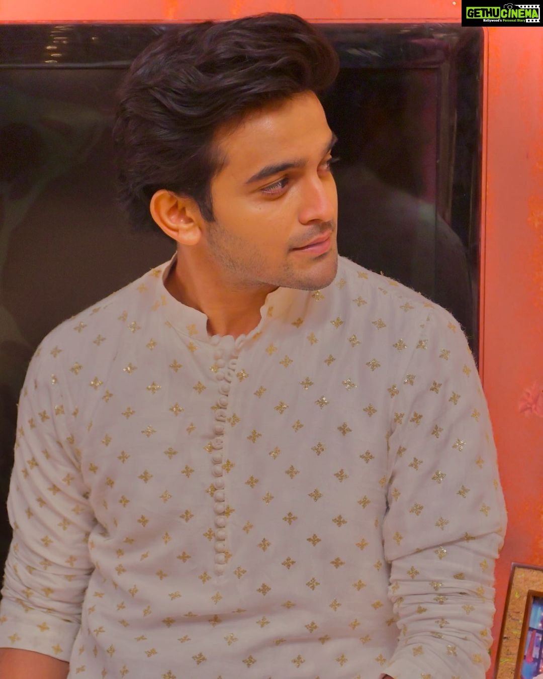Pravisht Mishra Instagram - तयशुदा : should life be?