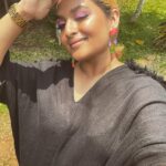 Prayaga Martin Instagram - Sunny day. 🥵 Earrings @aditi_bhatt Kaftan @yashvardhan.india Curation @mycupofteaindia • MUA @makeupbymehasantosh Assisted by @hairstylesbyjefry Kerala