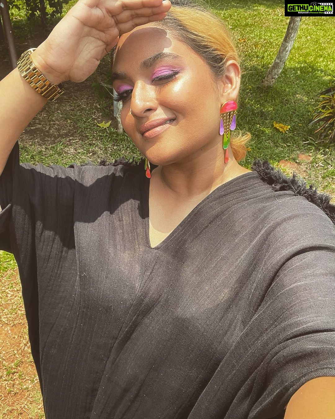 Prayaga Martin - 66.7K Likes - Sunny day. 🥵
Earrings @aditi_bhatt
Kaftan @yashvardhan.india
Curation @mycupofteaindia
•
MUA @makeupbymehasantosh
Assisted by @hairstylesbyjefry