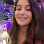 Preetika Rao Instagram - Sanak pe all Nakhre for the Camera! 😅 Friend's wedding at Rishikesh ! 🎥 ... #sanak #badshah #trendingsongs #preetikarao #reelsindia #rishikesh . . . . . @badboyshah Rishikesh, Uttrakhand
