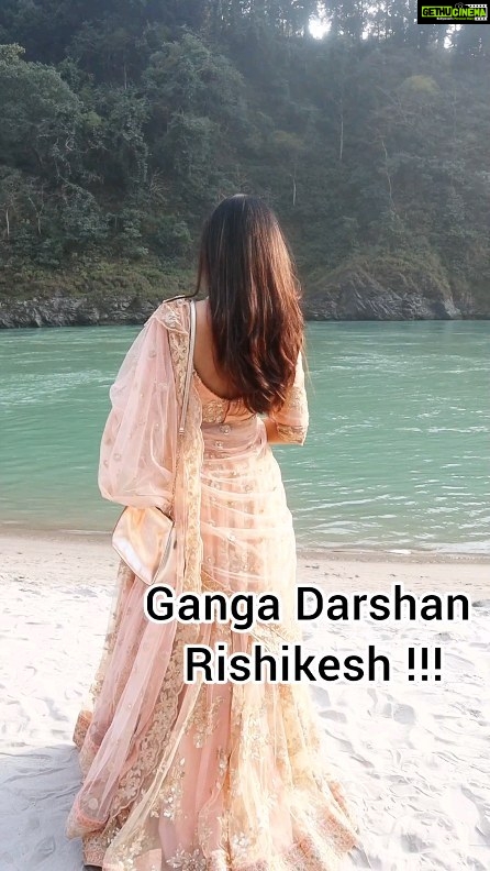 Preetika Rao Instagram - Exhilatrated Soul after Ganga Darshan...😇🙏 My Bestie got married at the banks of Ganga at Shivpuri... And I couldn't wait for this moment! Visited Ganga ji after 2010 !!!! Magical Energy ♥️ .... .... .... #reels #rishikesh #india #status Rishikesh, Shivpuri River Rafting