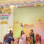 Preetika Rao Instagram – It was wonderful interacting with the audience at ‘Vishalakshi Mantap’ at the Art of Living International Center Bangalore on stage with my amazing Co-Speaker  @monicadogra and our wonderful Host  @rjdipali on
Youth & Social Media- Charcha Bhaav – Session ( Bhaav – Cultural Fest 2023) 

Amongst performances by legendary Artists in the field of classical dance and music .. 

Thankyou @srivinow @arvindvarchaswi @artofliving @wfacofficial for the wonderful opportunity…

#gurudev #srisriravishankar #artofliving #bangalore #bhaav #culturalfest #hindustaniclassical