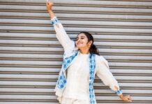 Priya Bhavani Shankar Instagram - 🙋🏻‍♀️ if you crawled your way into Sunday PC: @arunprasath_photography Styling: @niru05_raghupathy Outfit: @bykaveri Jewels: @shopreinstudio Footwear: @charleskeithofficial Make up: @makeupmaliksam Hair: @koduruamarnath
