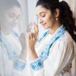 Priya Bhavani Shankar Instagram - 🙋🏻‍♀️ if you crawled your way into Sunday PC: @arunprasath_photography Styling: @niru05_raghupathy Outfit: @bykaveri Jewels: @shopreinstudio Footwear: @charleskeithofficial Make up: @makeupmaliksam Hair: @koduruamarnath